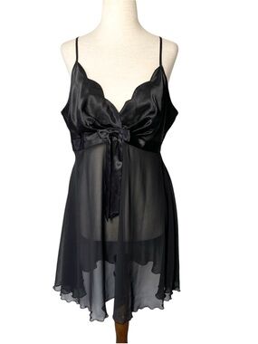 VINTAGE ERIKA TAYLOR INTIMATES Nightie